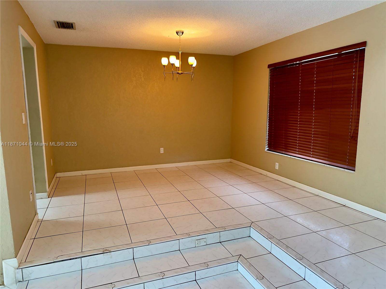 2ND ADDN TO HIGHLAND GARD - Residential