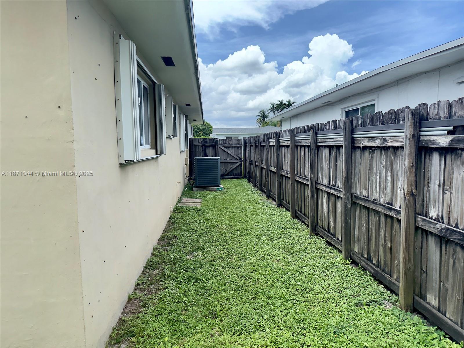 2ND ADDN TO HIGHLAND GARD - Residential