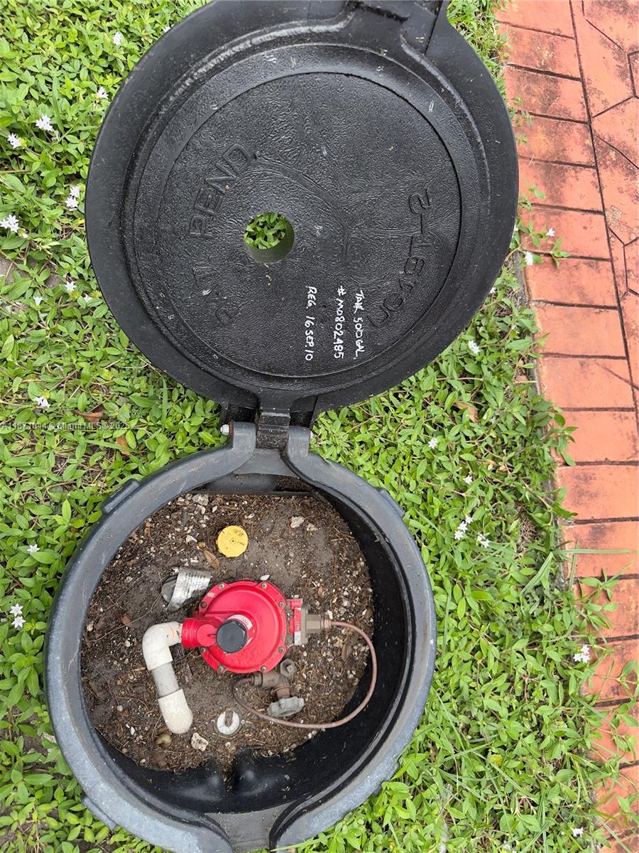 2ND ADDN TO HIGHLAND GARD - Residential