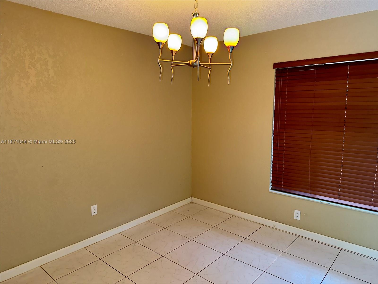 2ND ADDN TO HIGHLAND GARD - Residential