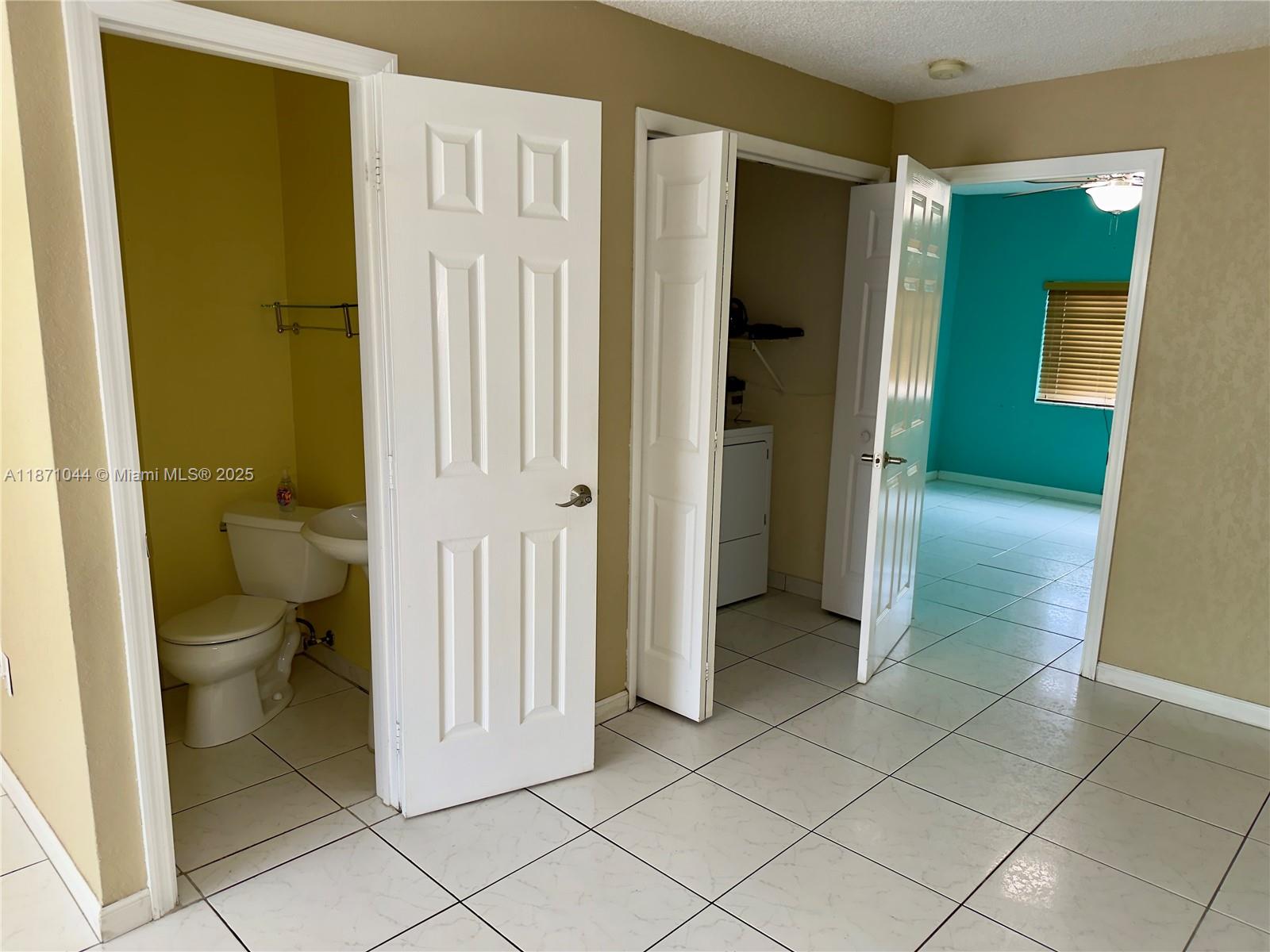 2ND ADDN TO HIGHLAND GARD - Residential