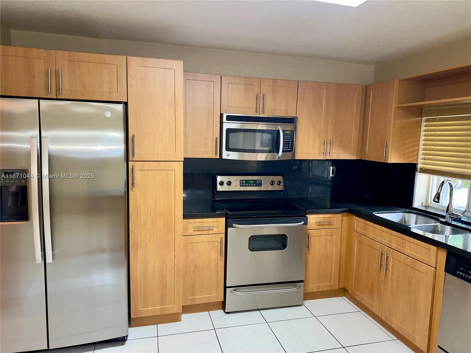 2ND ADDN TO HIGHLAND GARD - Residential