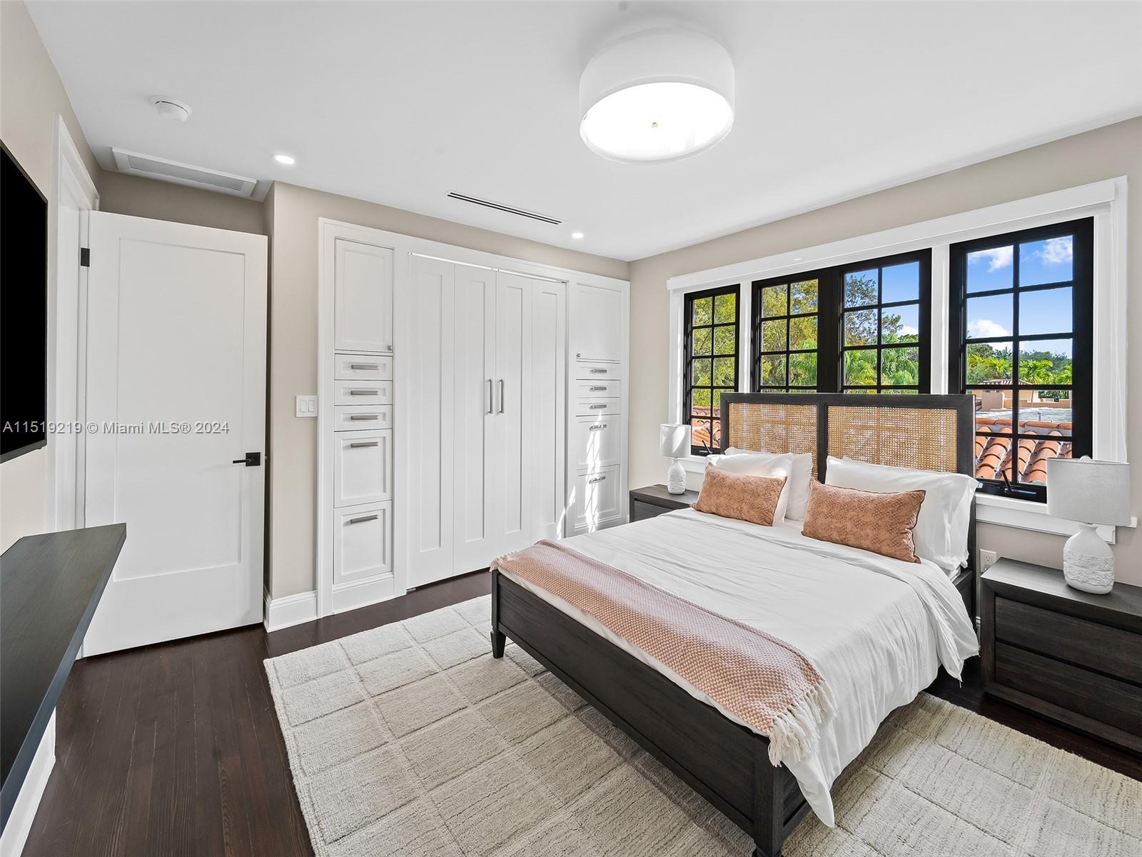 CORAL GABLES SEC E - Residential
