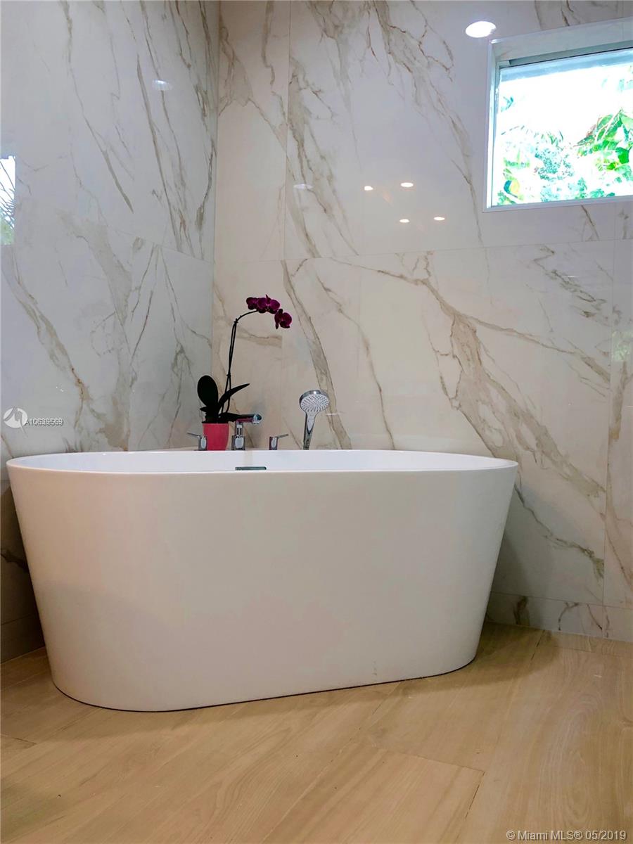 PALMETTO HAMMOCK - Residential