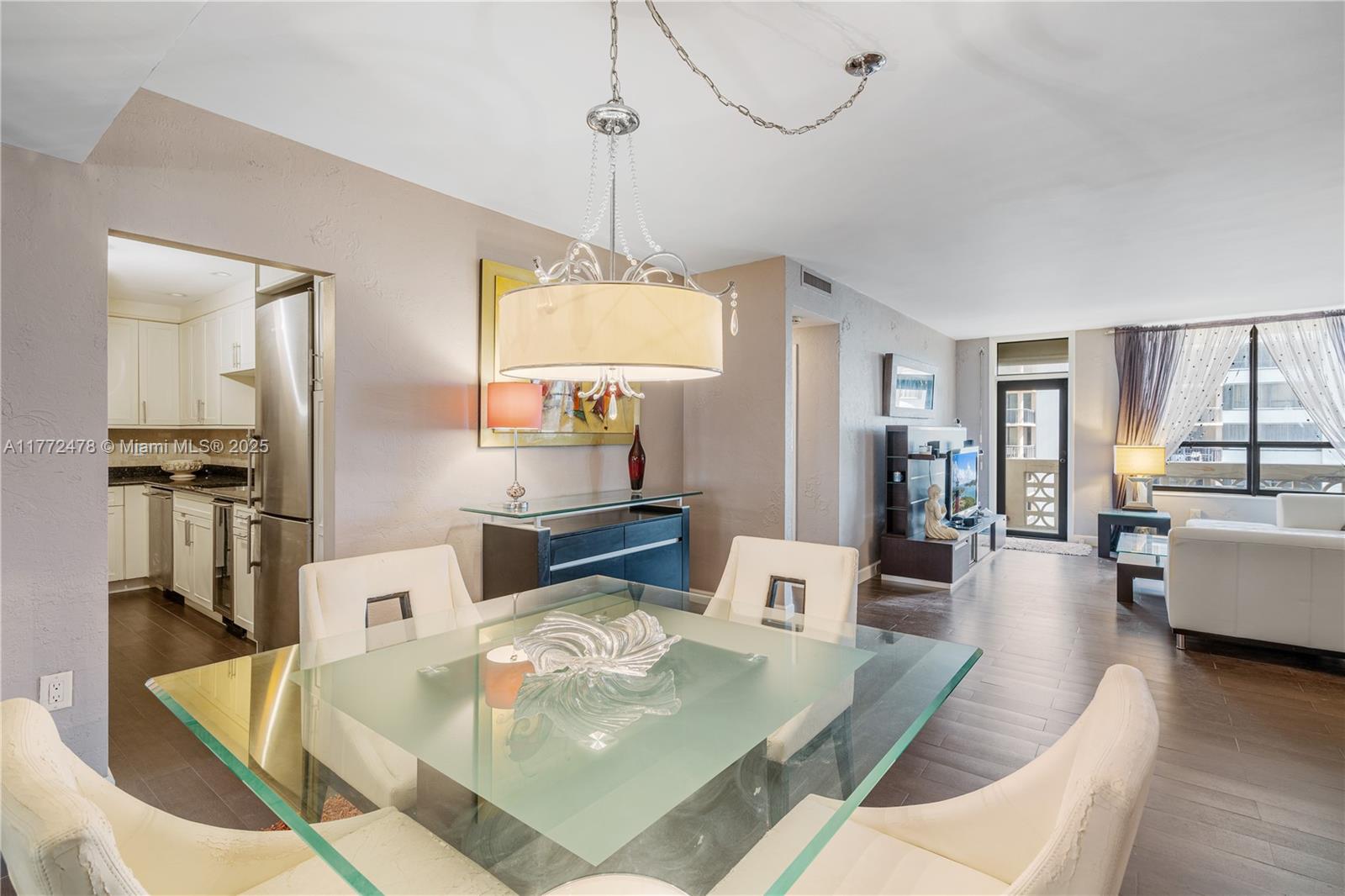 THE PLAZA OF BAL HARBOUR - Residential