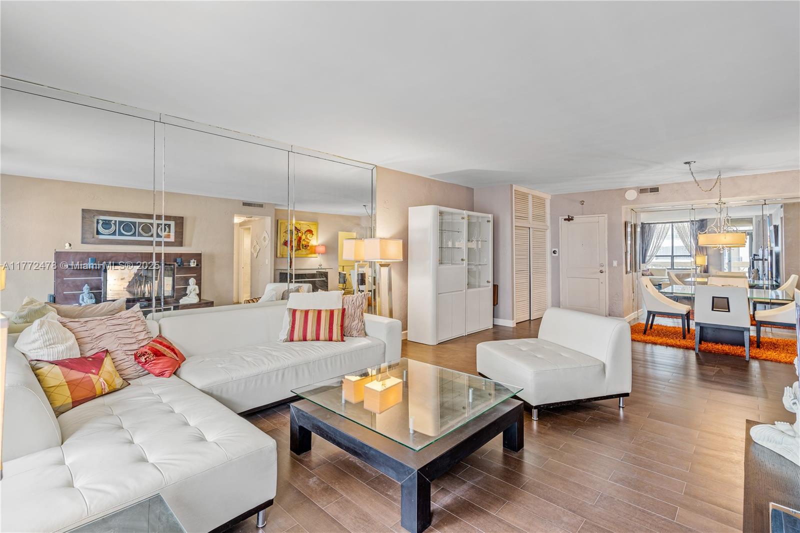 THE PLAZA OF BAL HARBOUR - Residential