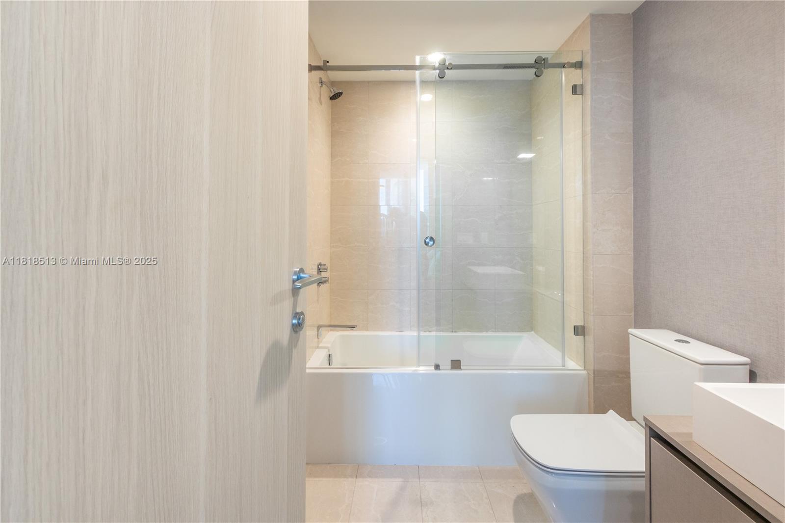 BRICKELL FLATIRON CONDO - Residential Lease