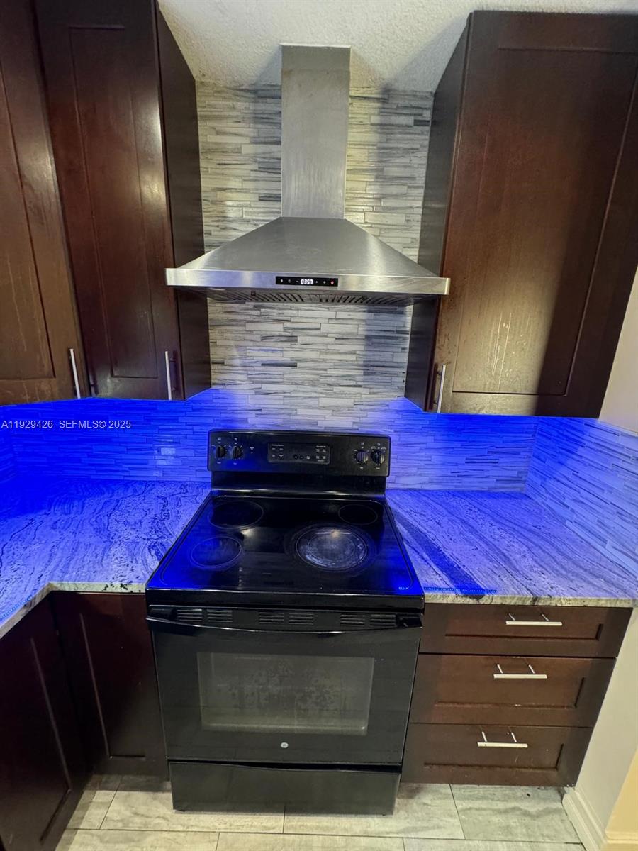 LAUDERDALE NORTH PARK SEC - Residential