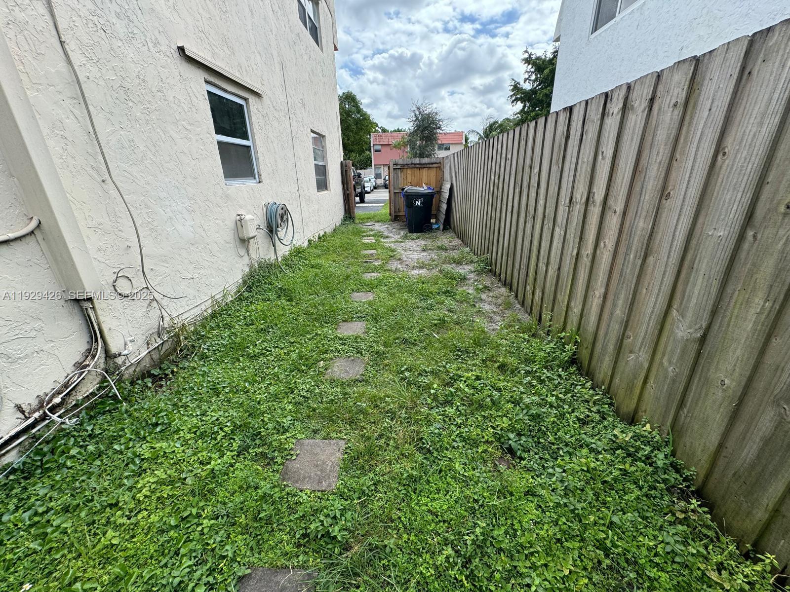 LAUDERDALE NORTH PARK SEC - Residential