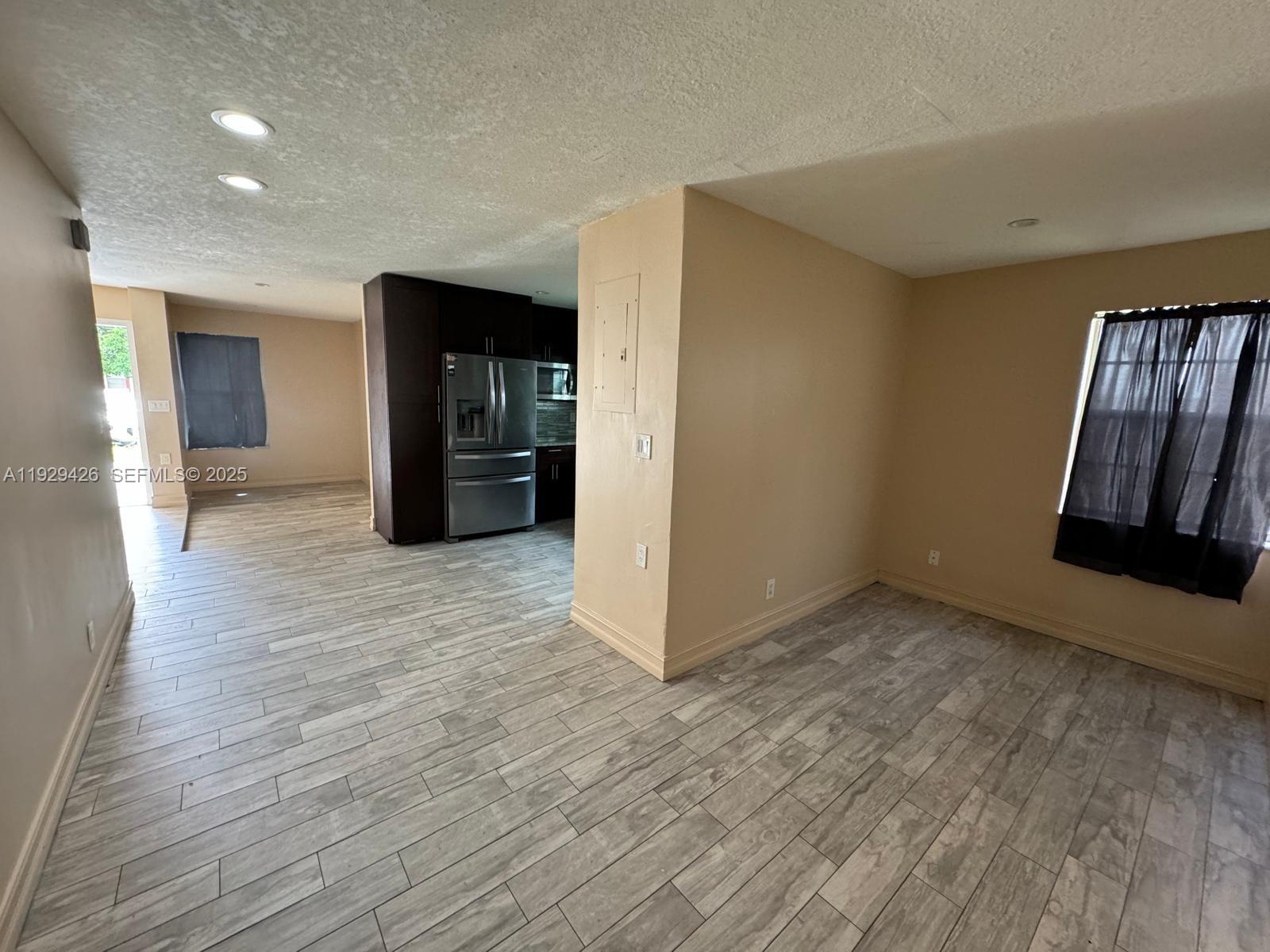 LAUDERDALE NORTH PARK SEC - Residential