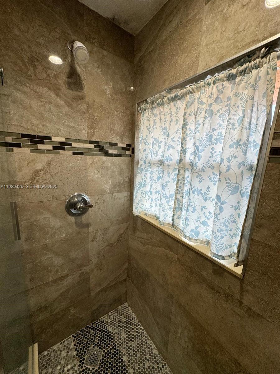 LAUDERDALE NORTH PARK SEC - Residential