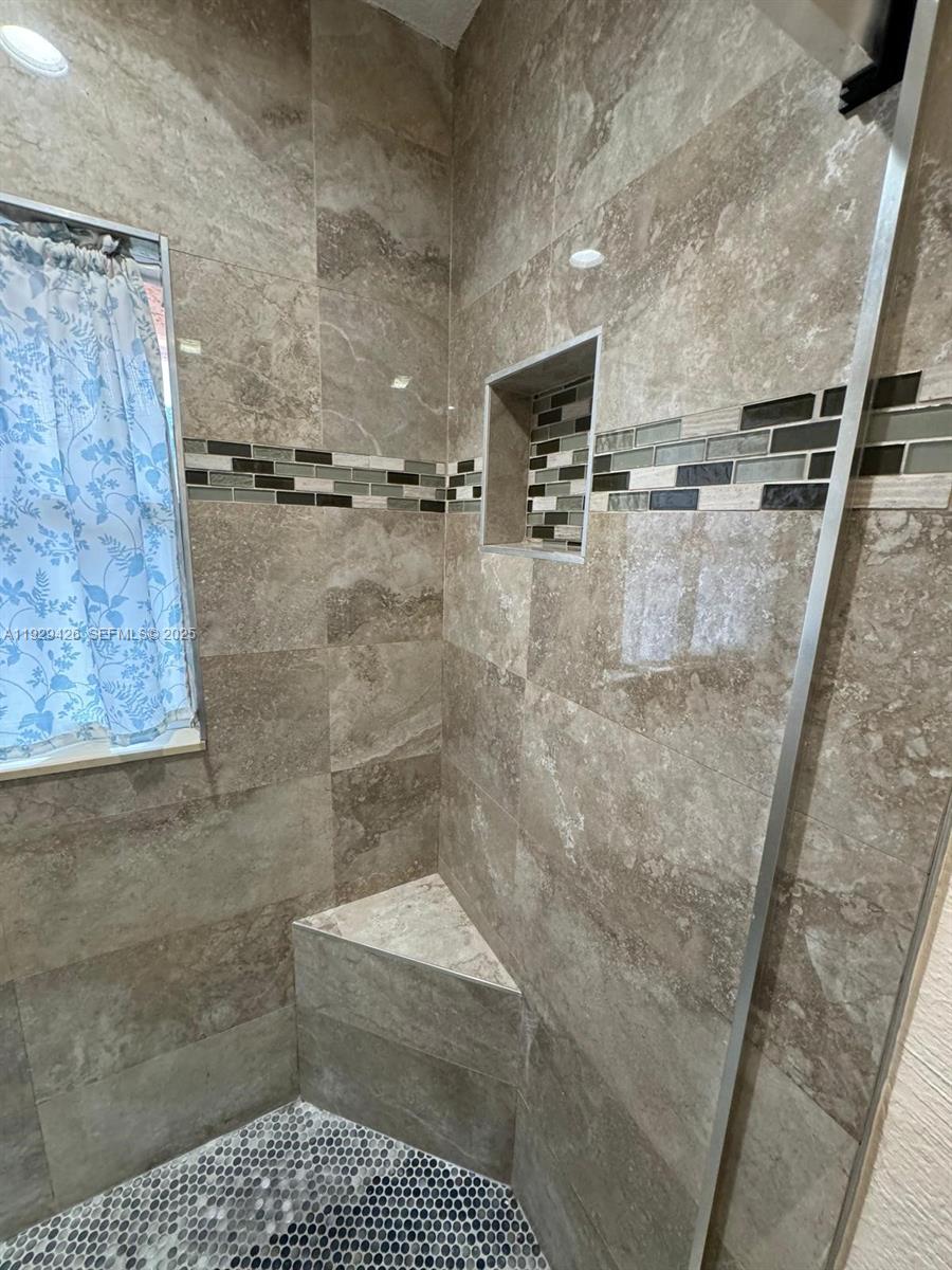 LAUDERDALE NORTH PARK SEC - Residential