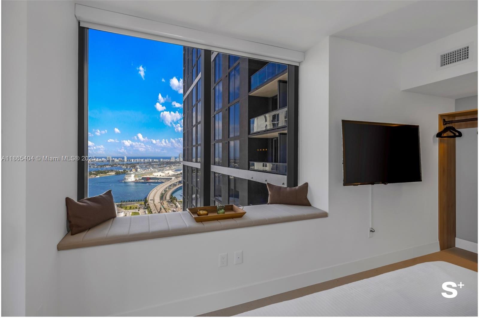 View photos, virtual tours, details... 159 NE 6th St 3601