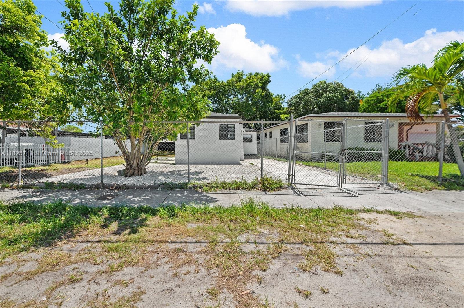 7525 NW 15th Ave, Miami, FL, 33147/$429,000 1 7525 NW 15th Ave
