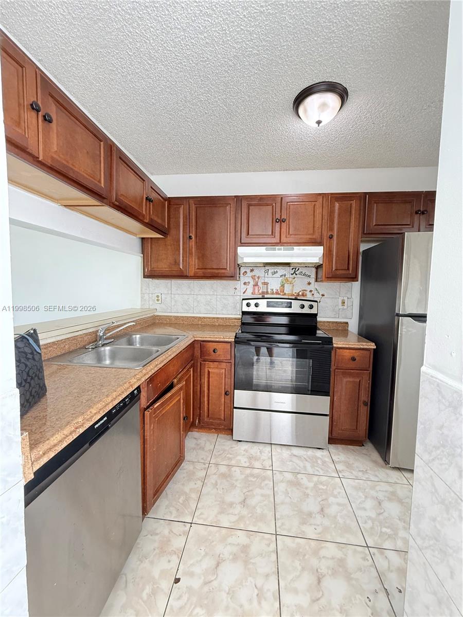 GLENWOOD SUBDIVISION - Residential Lease