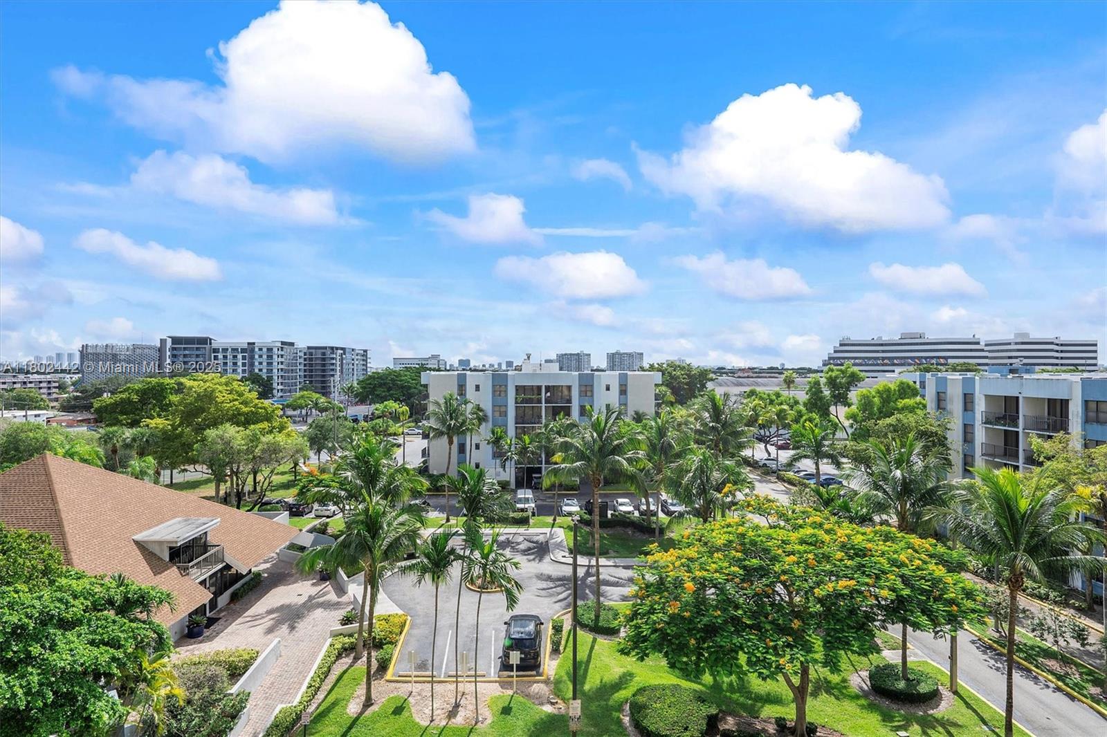 GREENWICH PH I CONDO - Residential