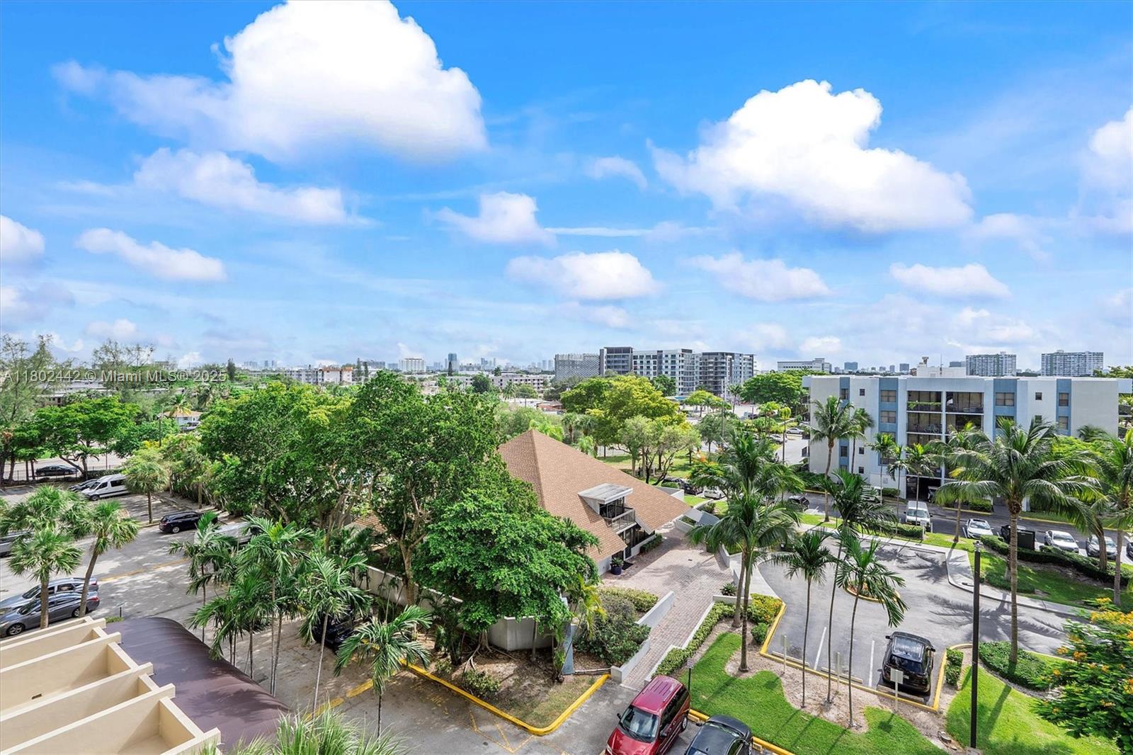 GREENWICH PH I CONDO - Residential