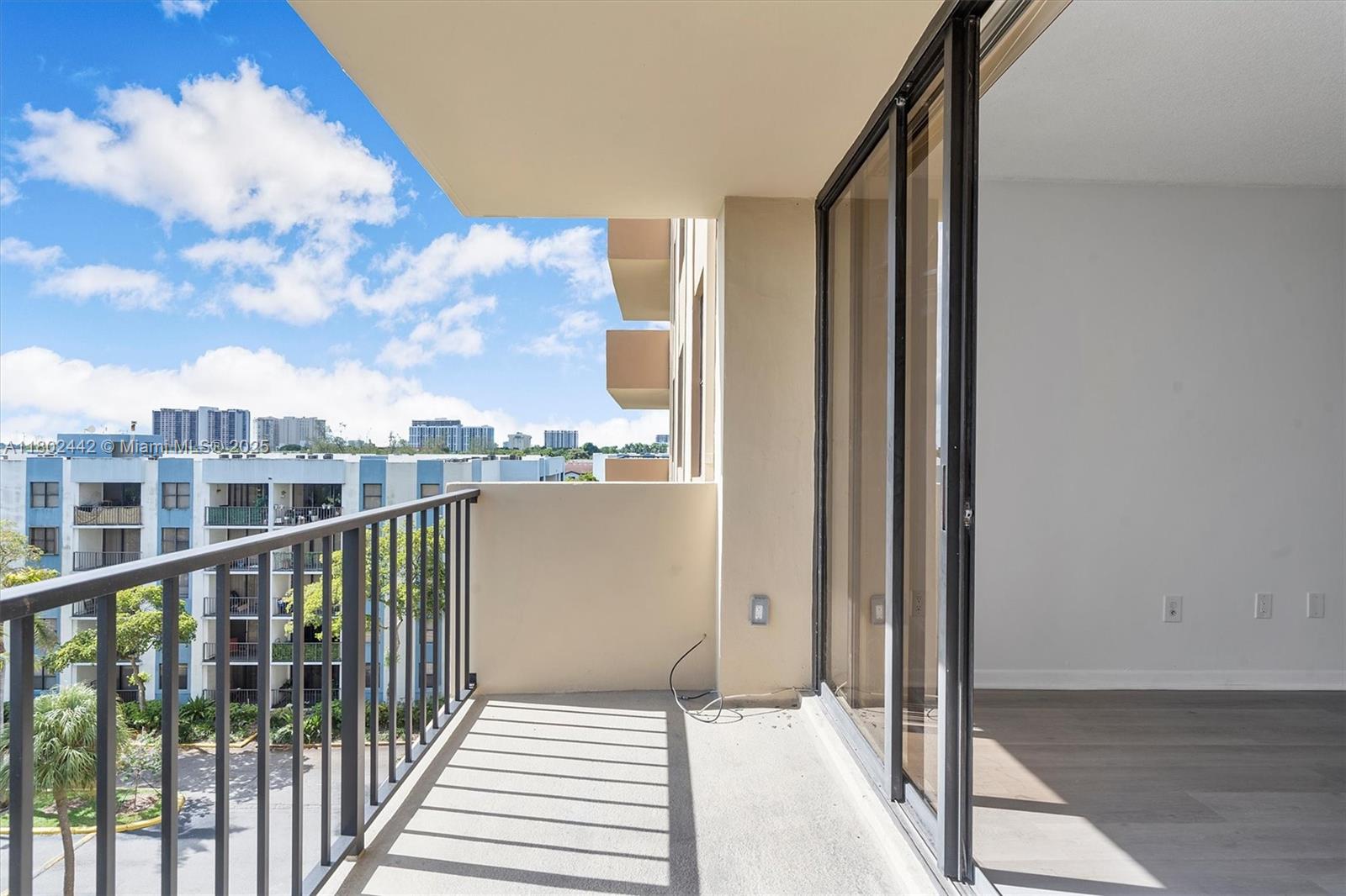 GREENWICH PH I CONDO - Residential