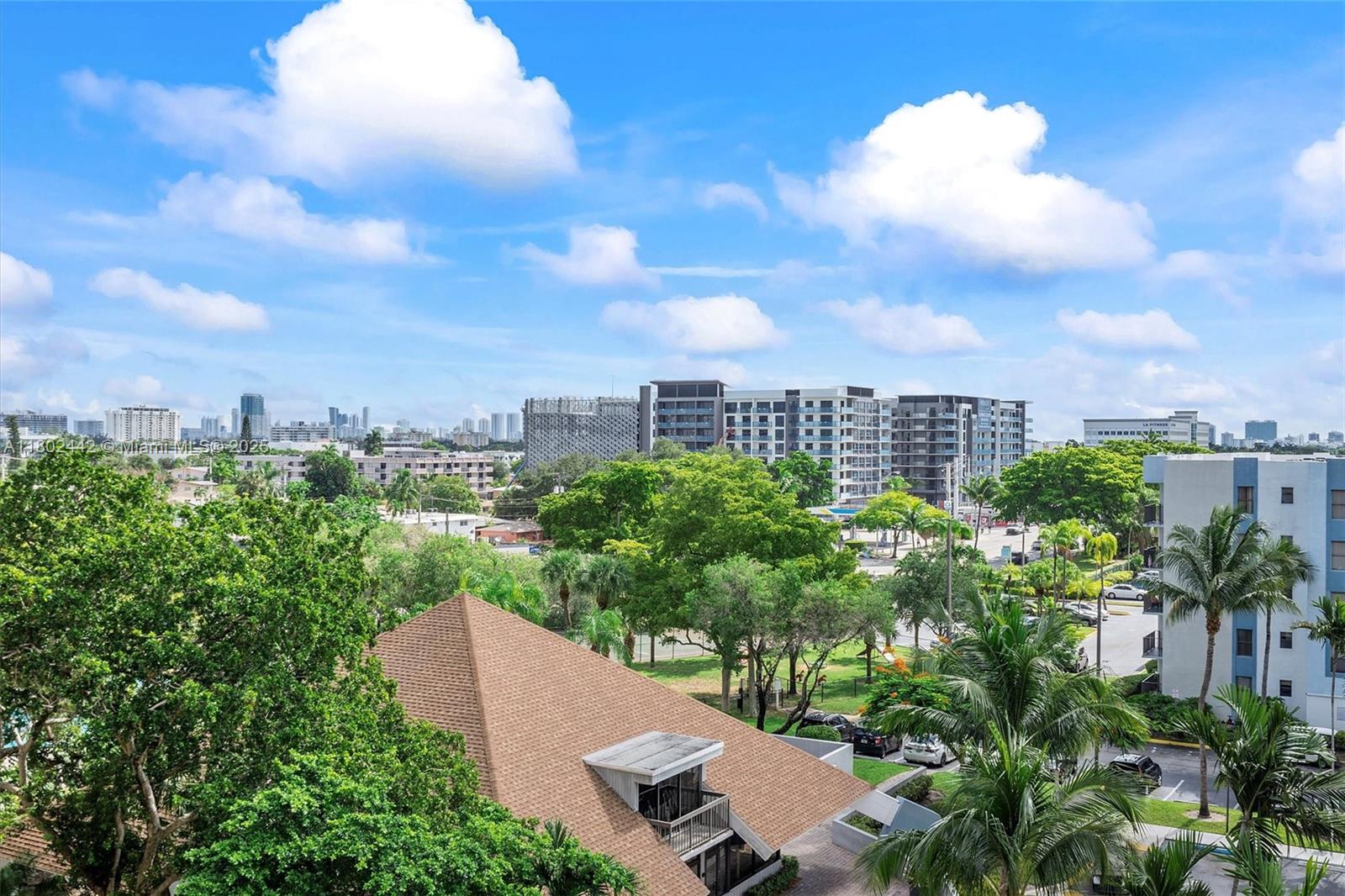 GREENWICH PH I CONDO - Residential