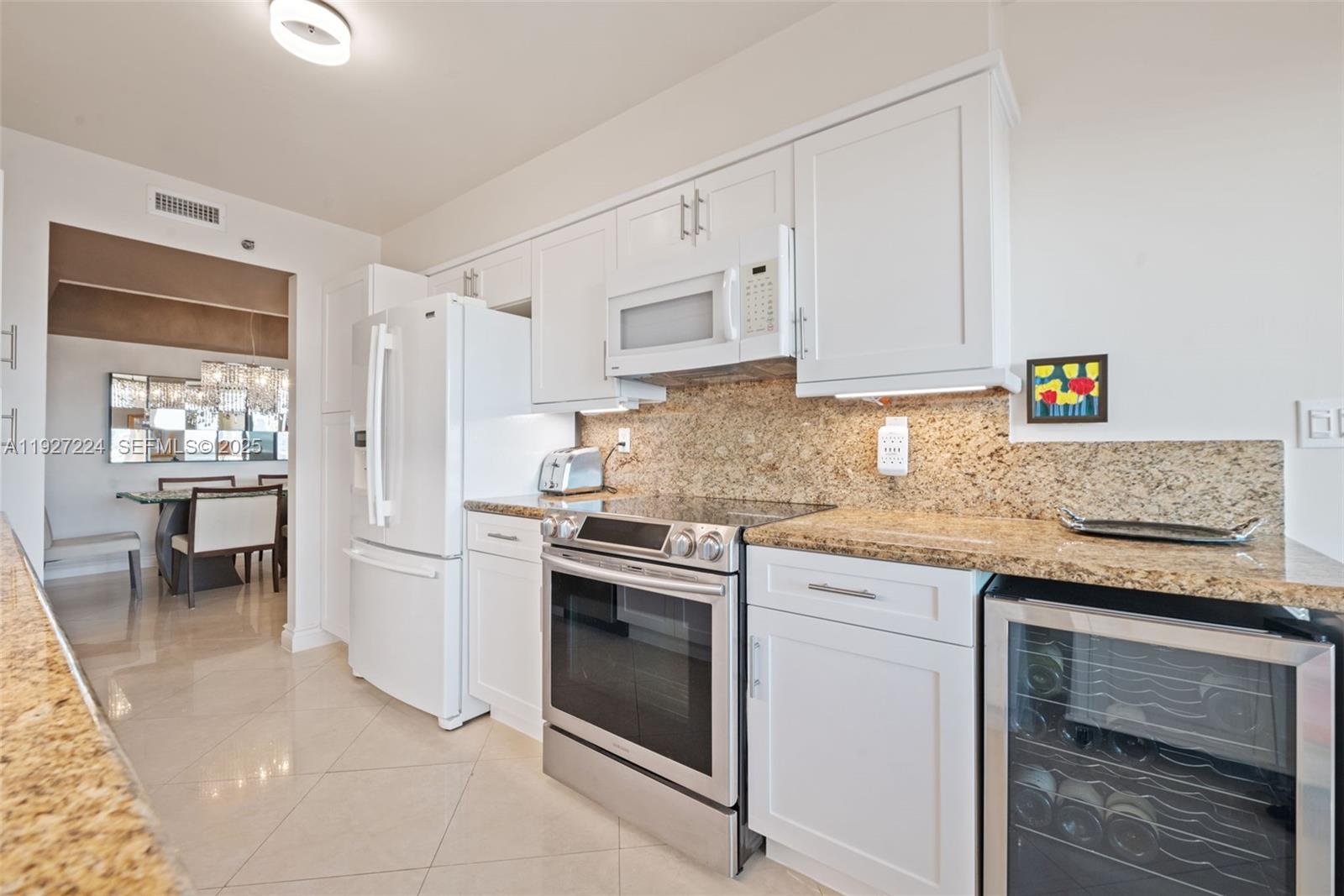 HARBOR TWS AT THE WATERWA - Residential