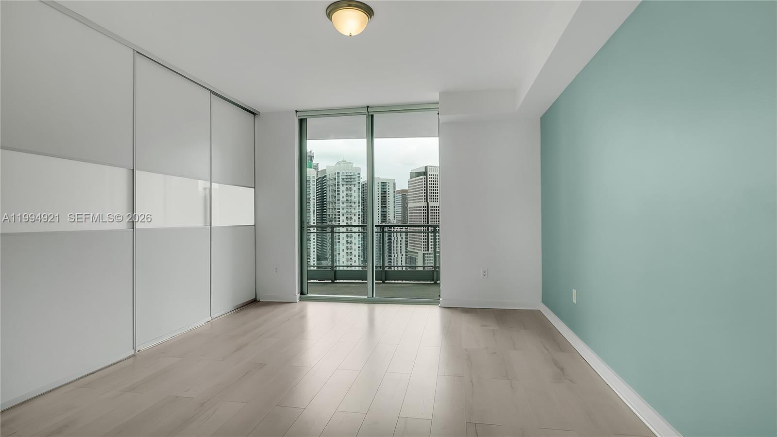 IVY CONDO - Residential