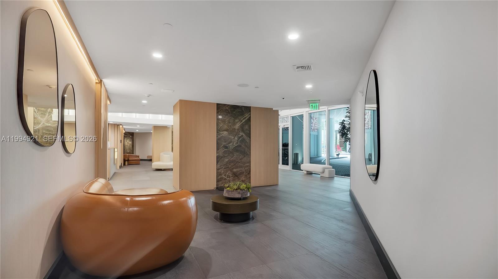 IVY CONDO - Residential