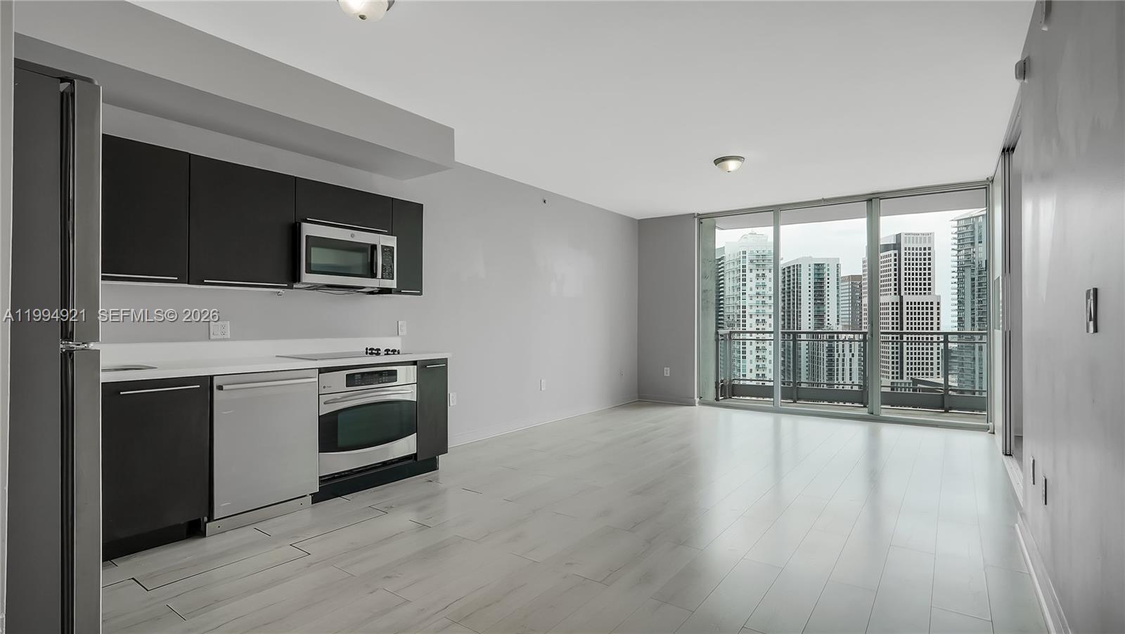 IVY CONDO - Residential