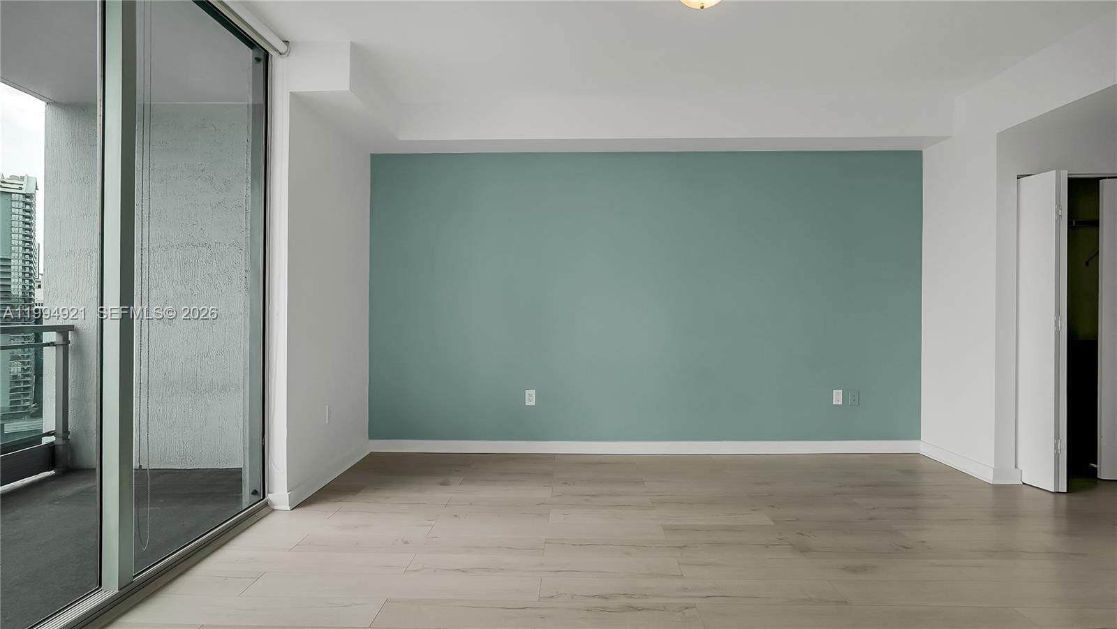 IVY CONDO - Residential