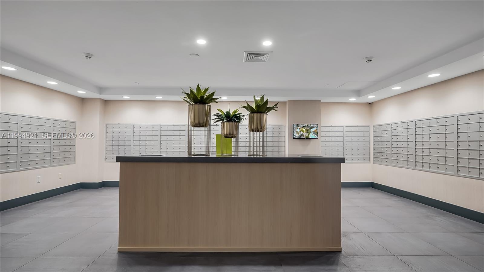 IVY CONDO - Residential