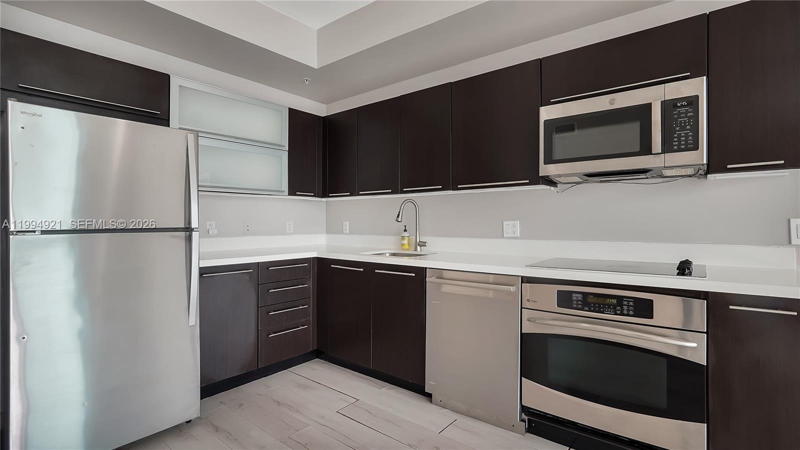 IVY CONDO - Residential