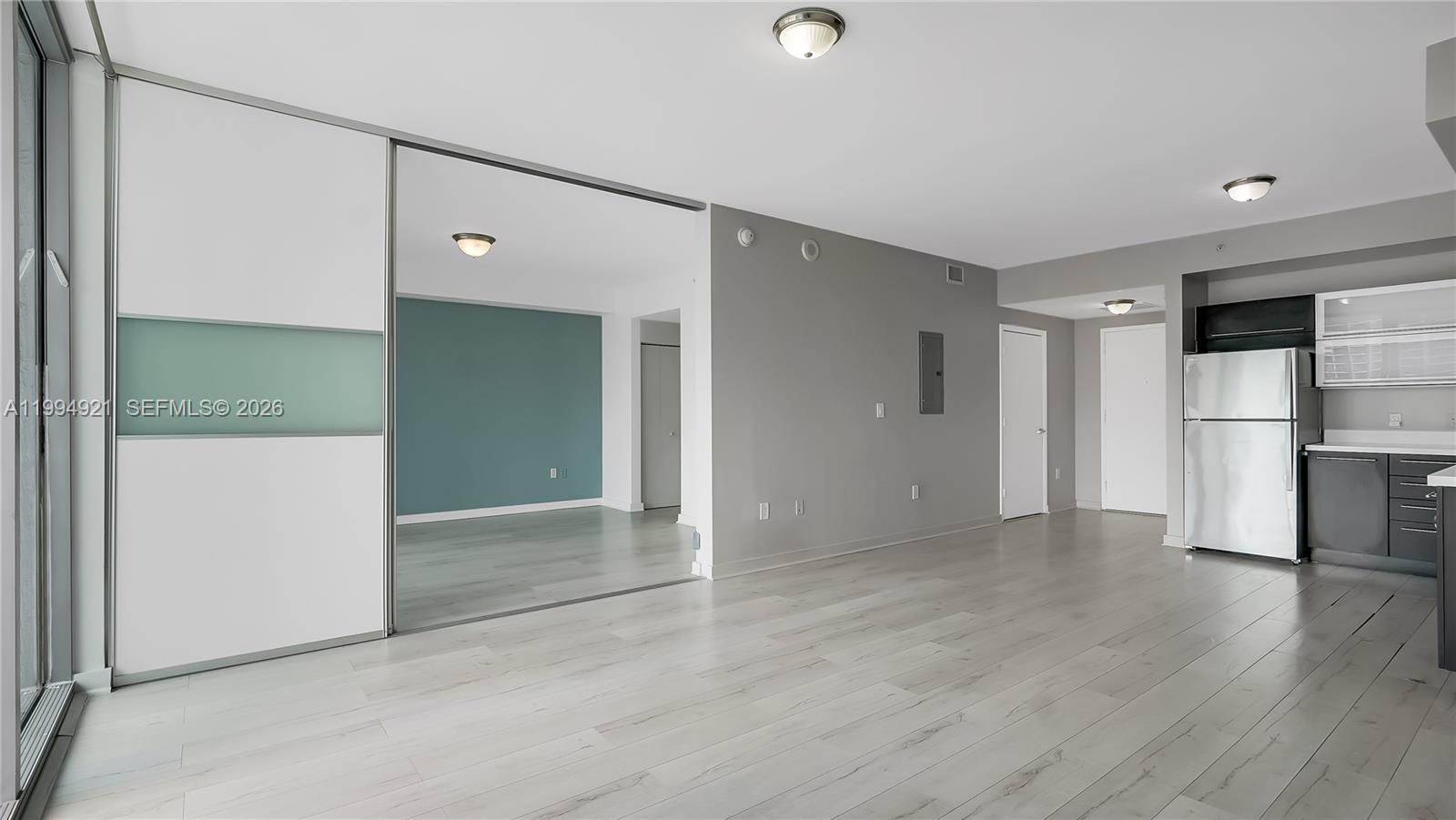 IVY CONDO - Residential