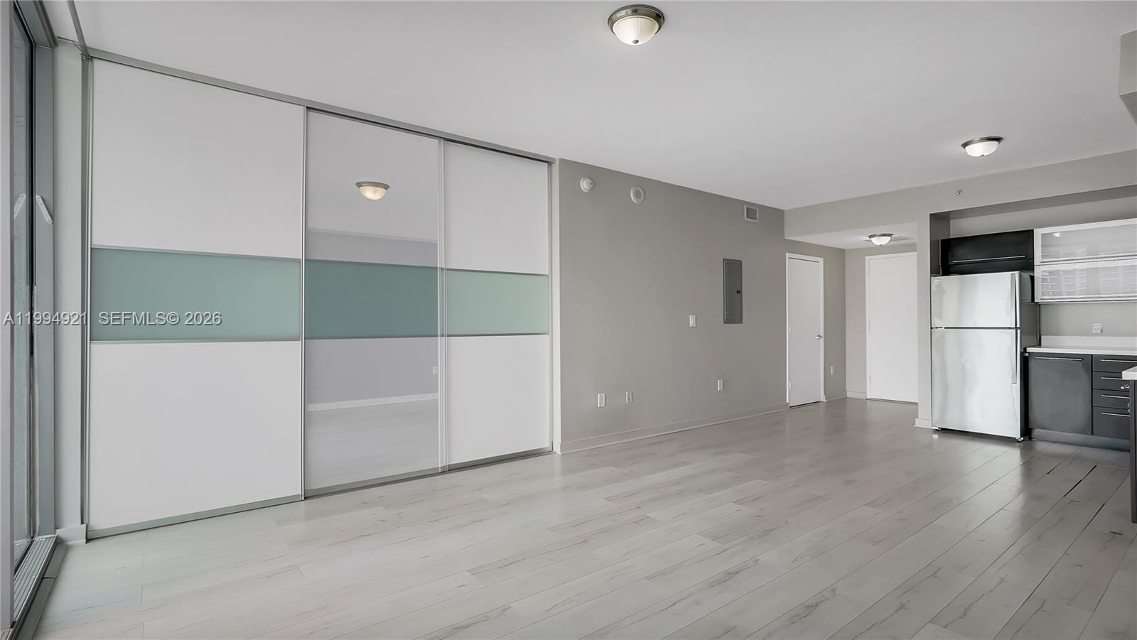 IVY CONDO - Residential