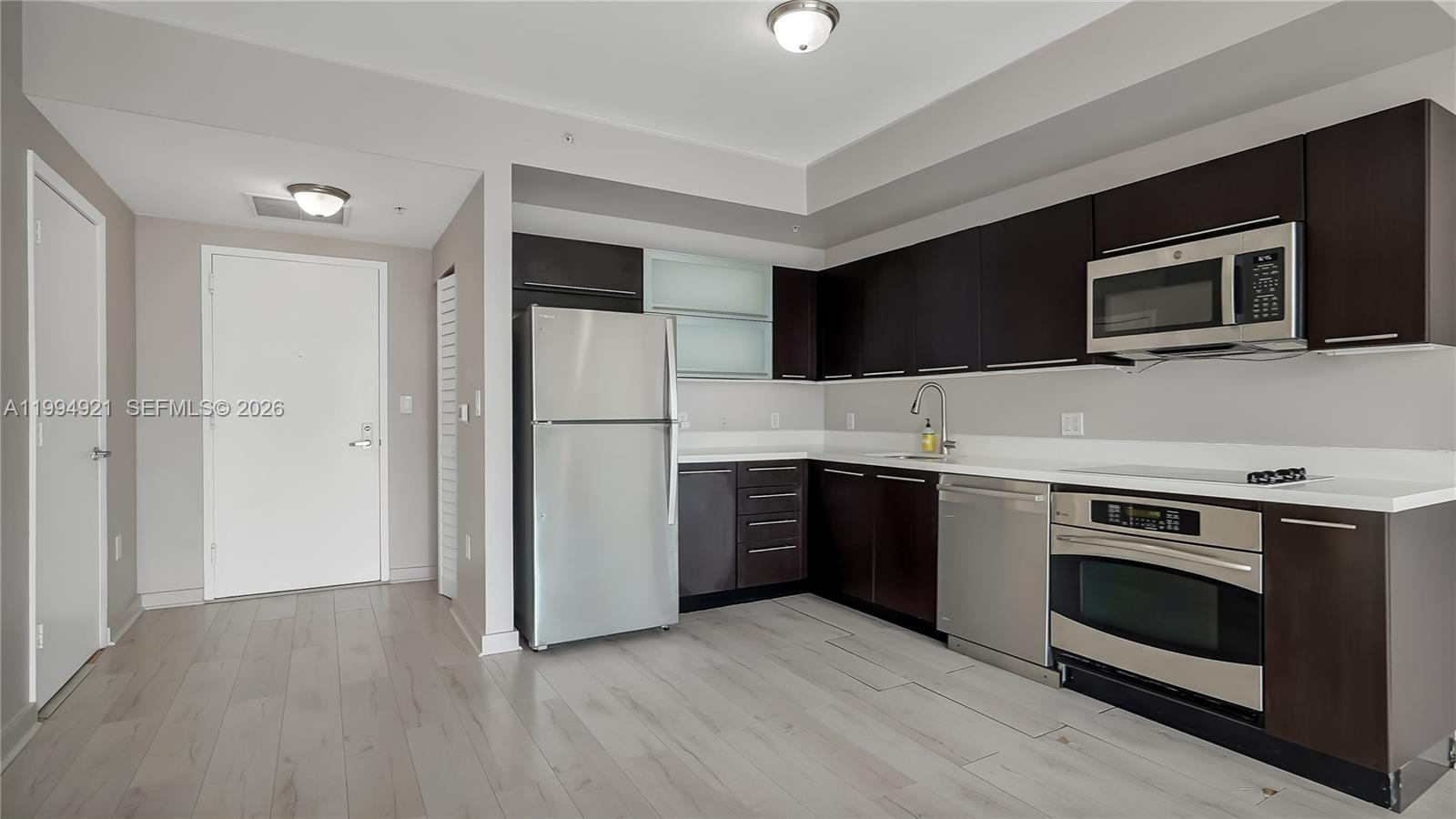 IVY CONDO - Residential