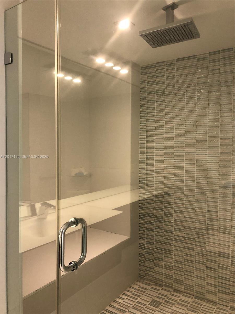 OCEANVIEW BUILDING A COND - Residential Lease
