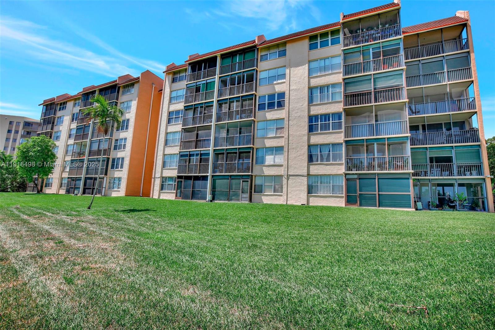 CONDOMINIUM 4 OF ENVIRON - Residential