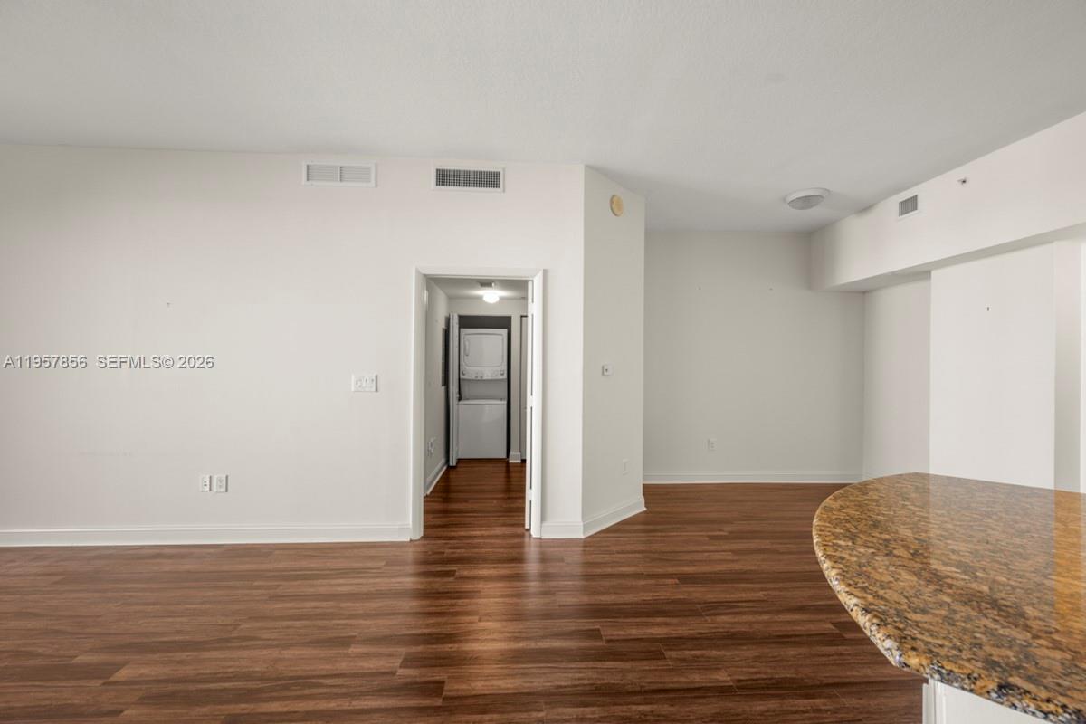 VERANDA CONDO - Residential