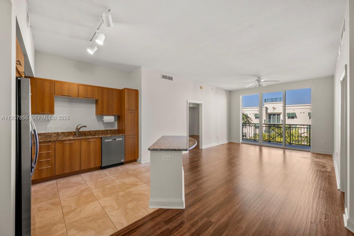 VERANDA CONDO - Residential