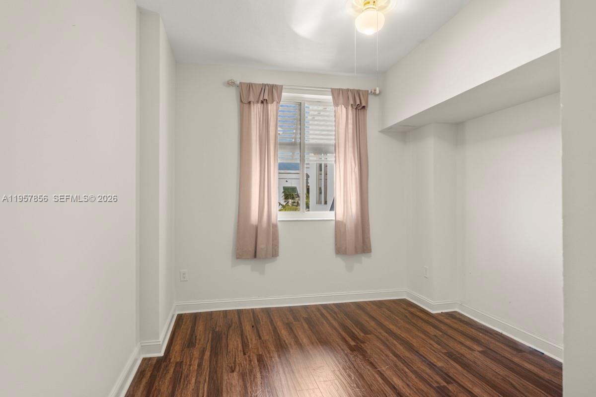 VERANDA CONDO - Residential