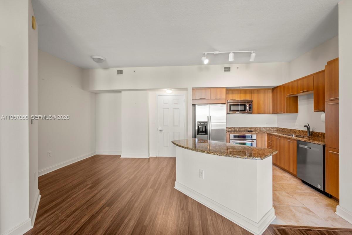 VERANDA CONDO - Residential