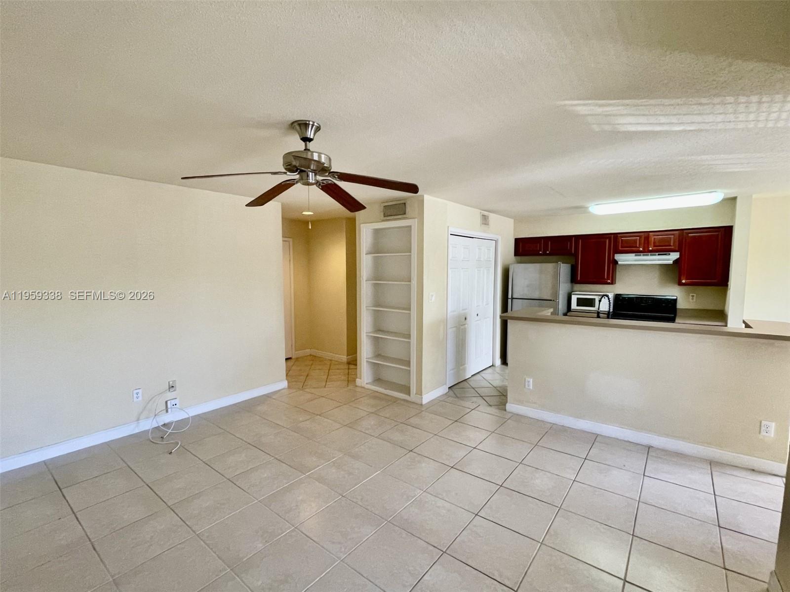 977 Riverside Dr 227