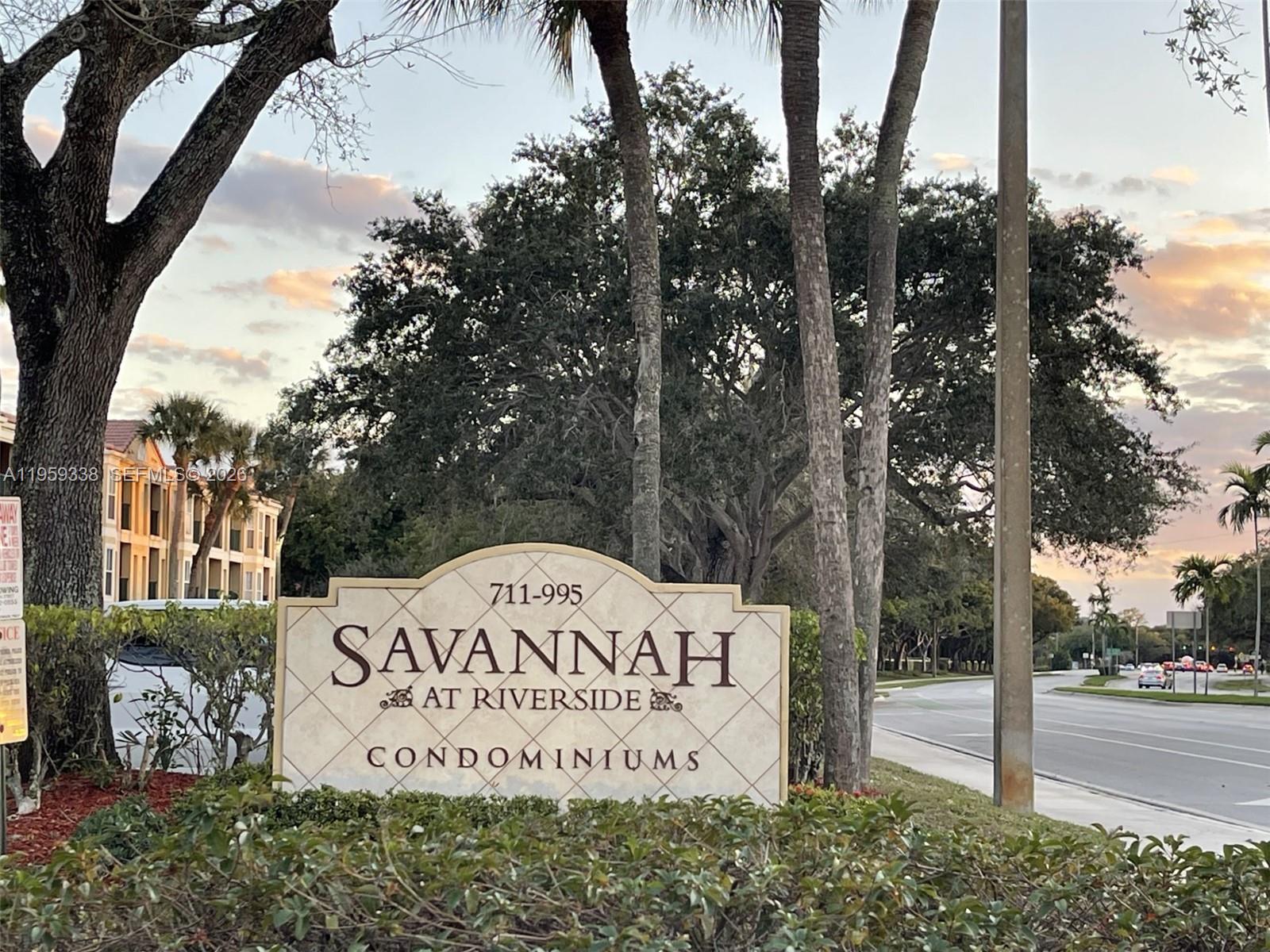 977 Riverside Dr 227