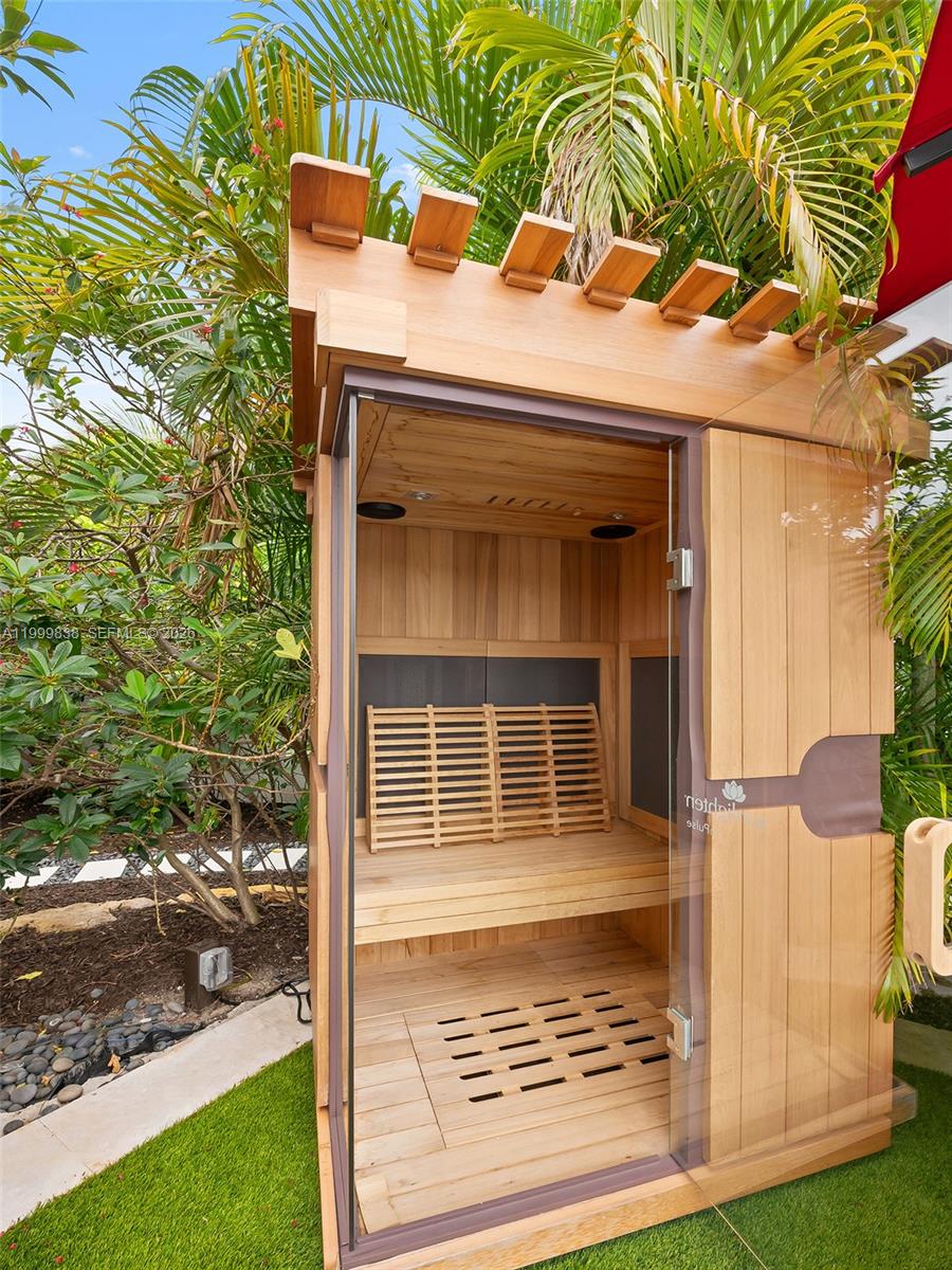 CORAL RIDGE GALT ADD NO 1 - Residential