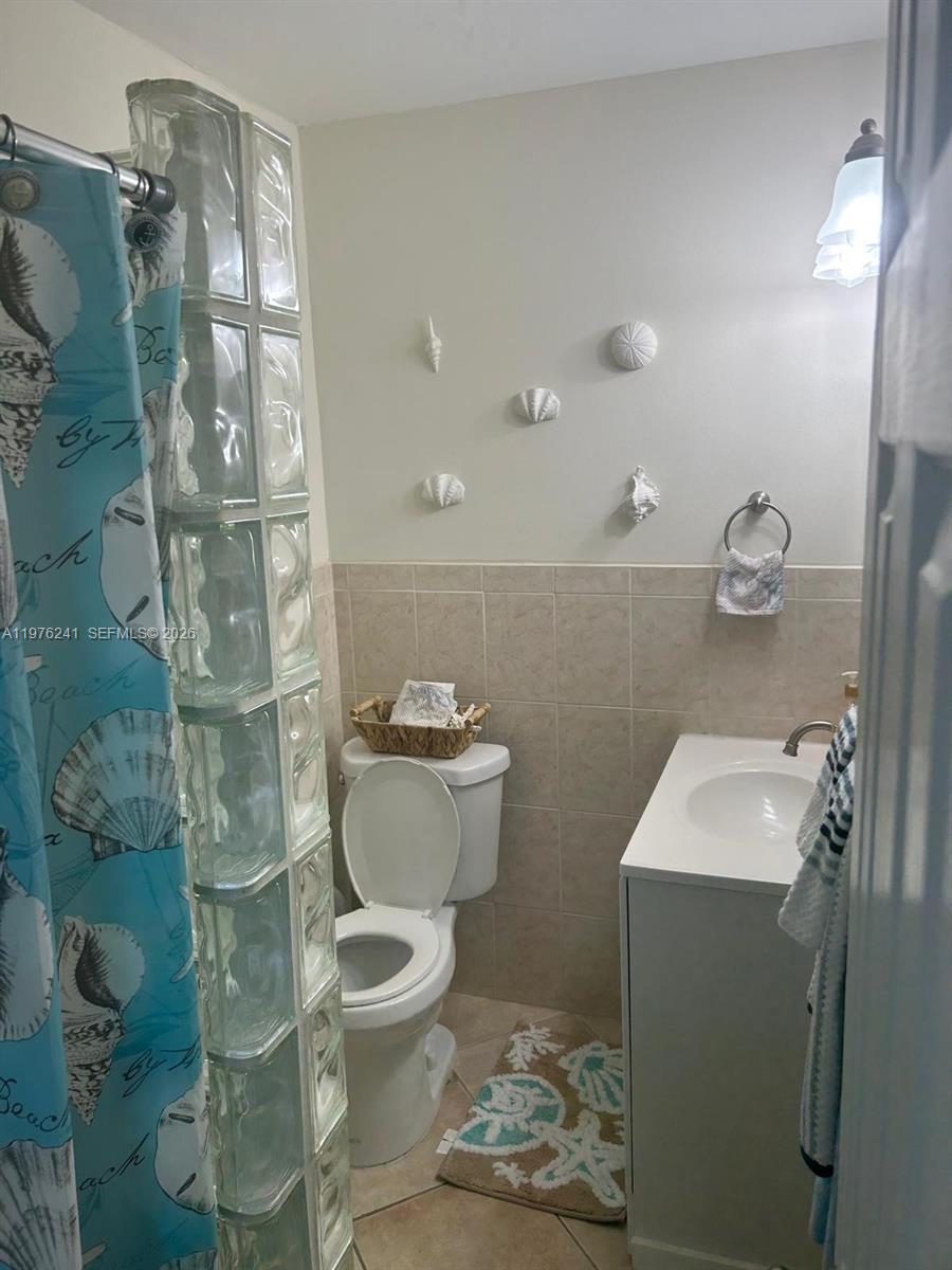 KEY COLONY BEACH 1ST ADD - Residential