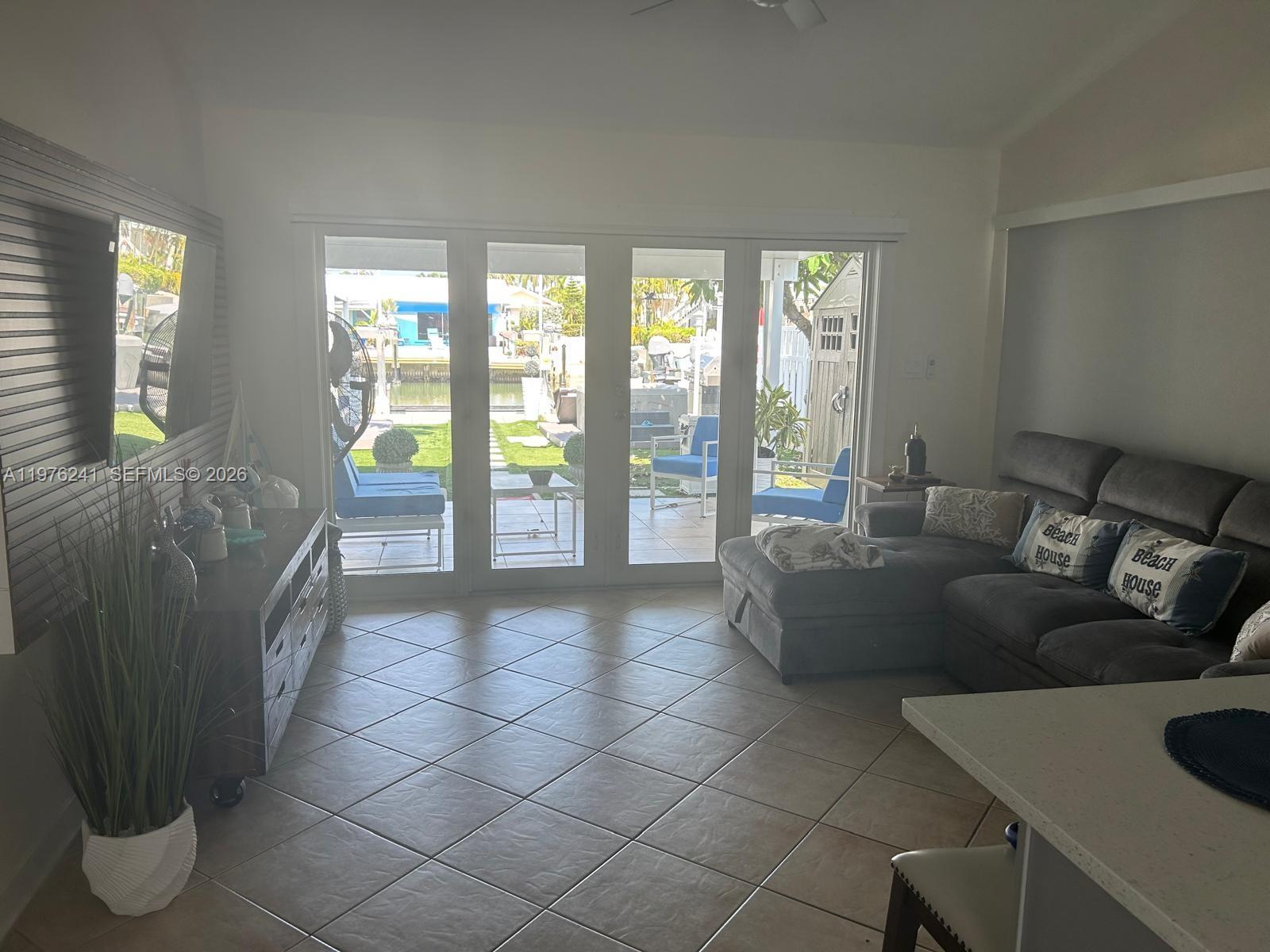 KEY COLONY BEACH 1ST ADD - Residential