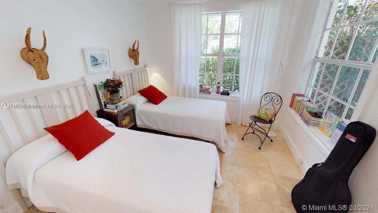 TROPICAL ISLE HOMES SUB 4 - Residential