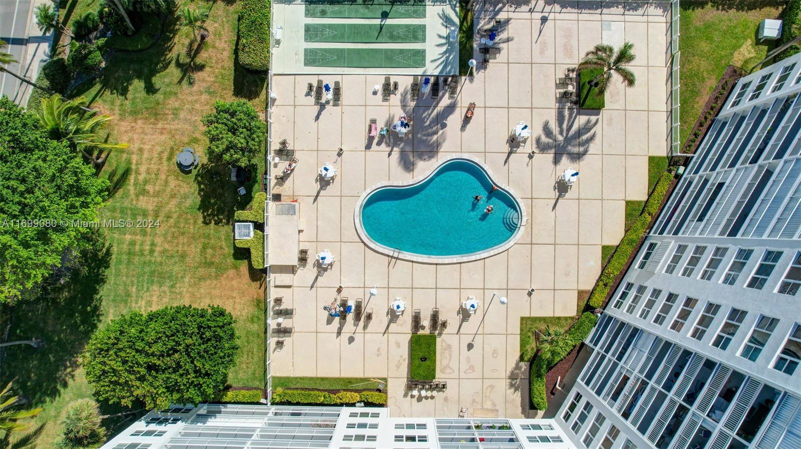 GRANADA HOUSE CONDOMINIUM - Residential Lease