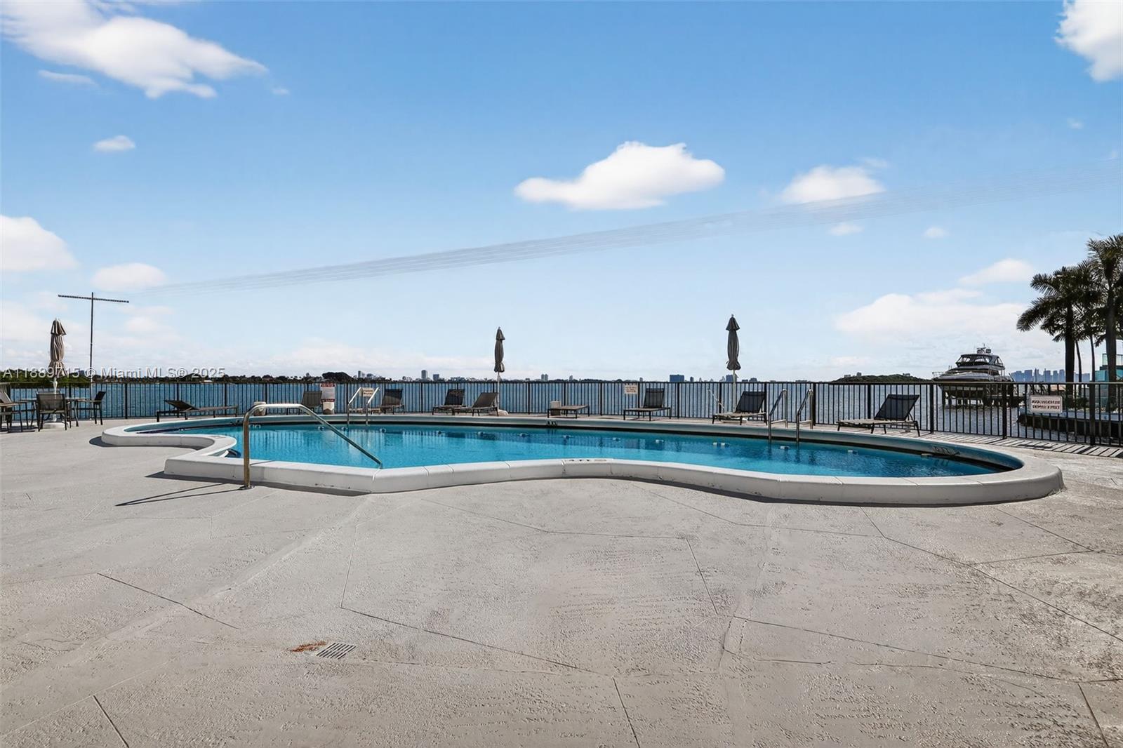 MAJORCA TOWERS CONDO - Residential