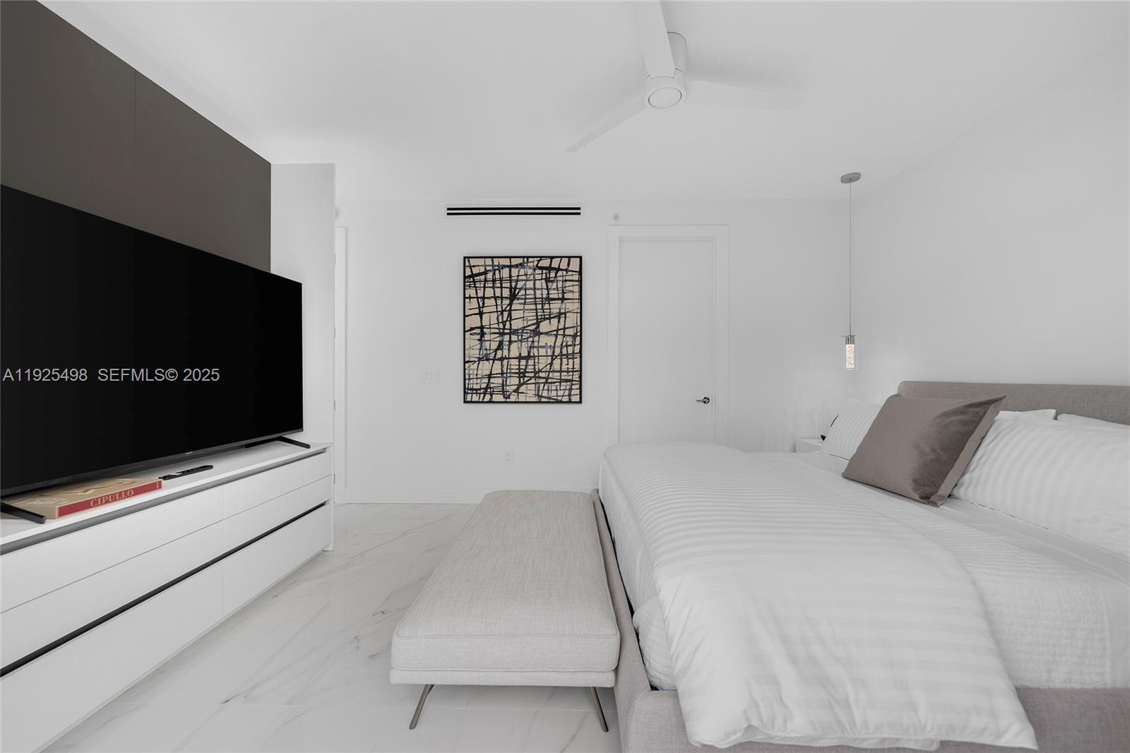 CONTINUUM ON SOUTH BEACH - Residential