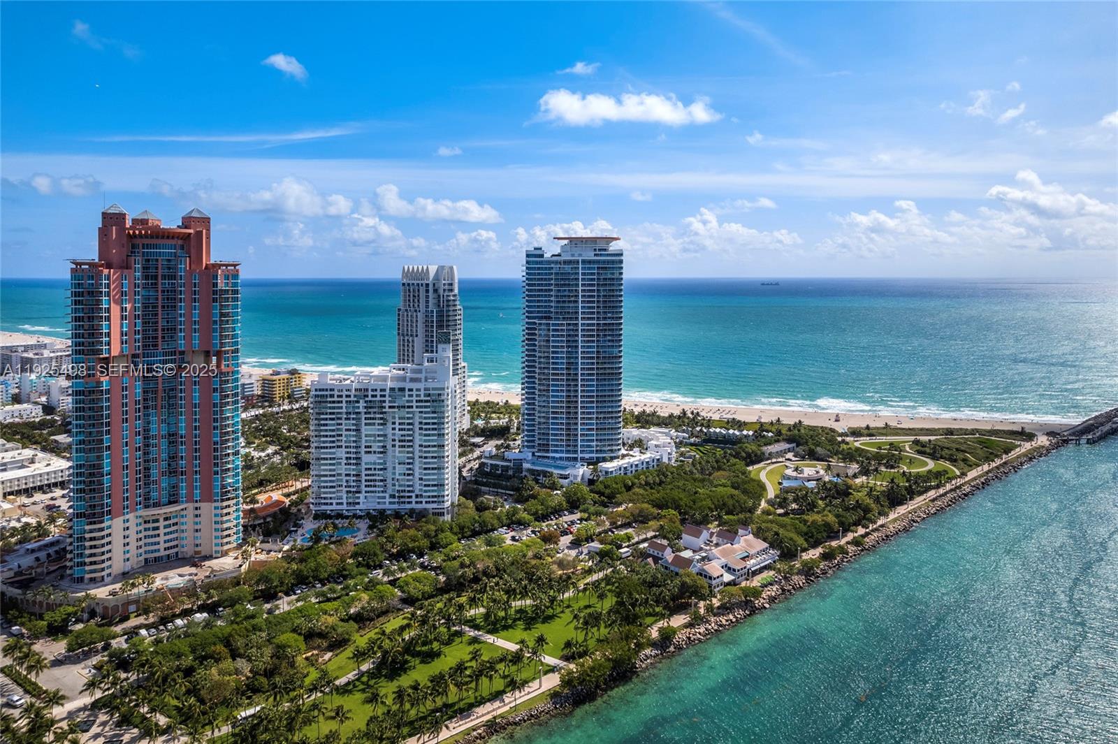 CONTINUUM ON SOUTH BEACH - Residential