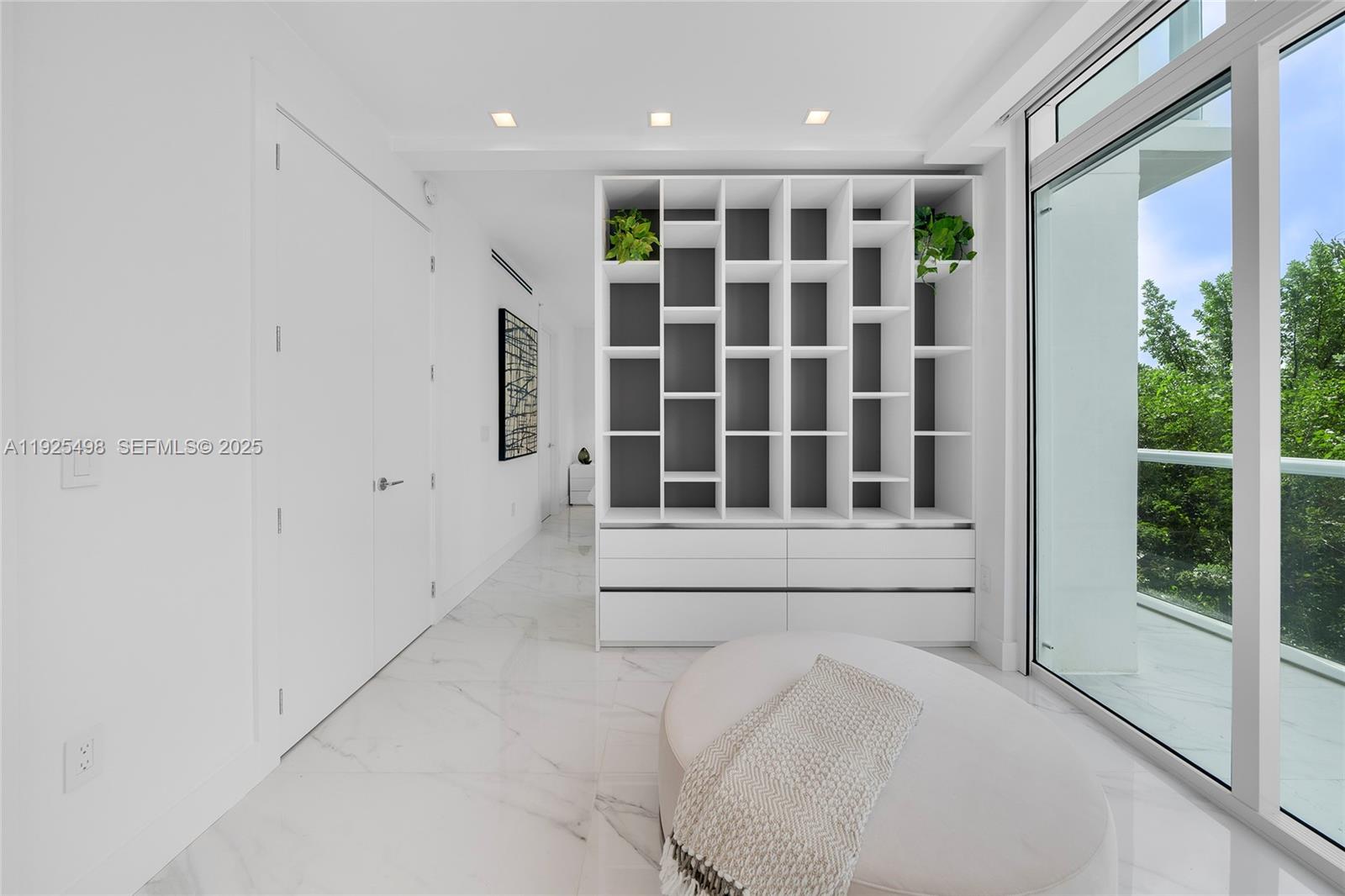 CONTINUUM ON SOUTH BEACH - Residential